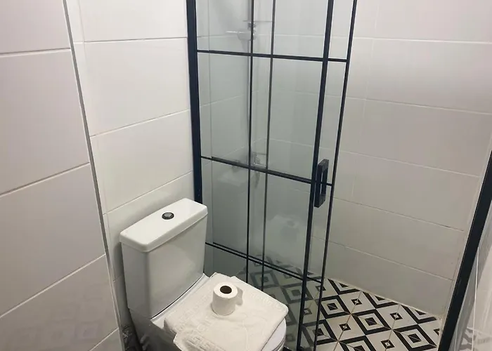 Red Tent Akkiraz 公寓式酒店 *